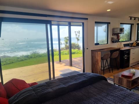 Hole in the rock Studio