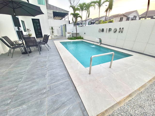 IWH Suites managed Airbnb listing 1