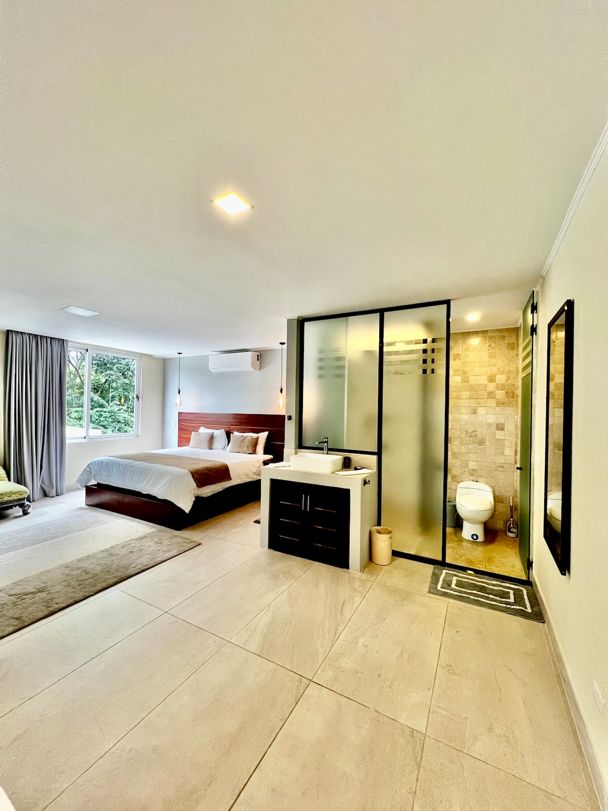 غرفة النوم 1