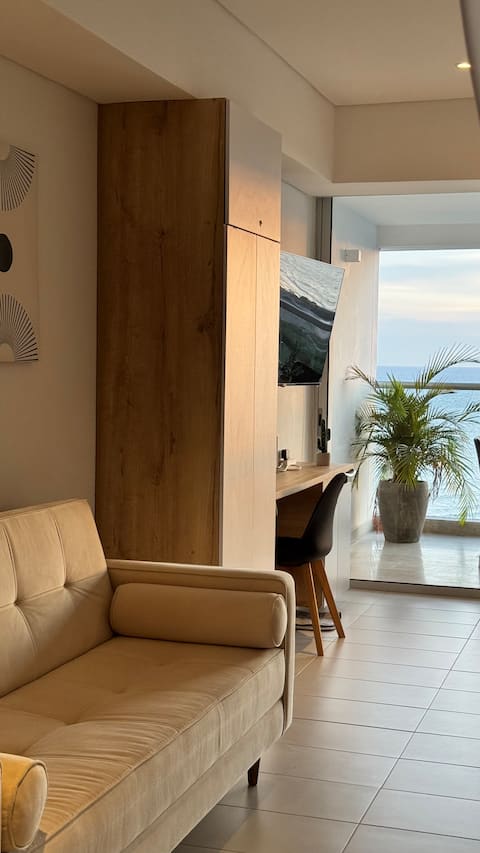 Successful Airbnb property: Modern Ocean View Apartment | 3 Min to Airport in Crespo
