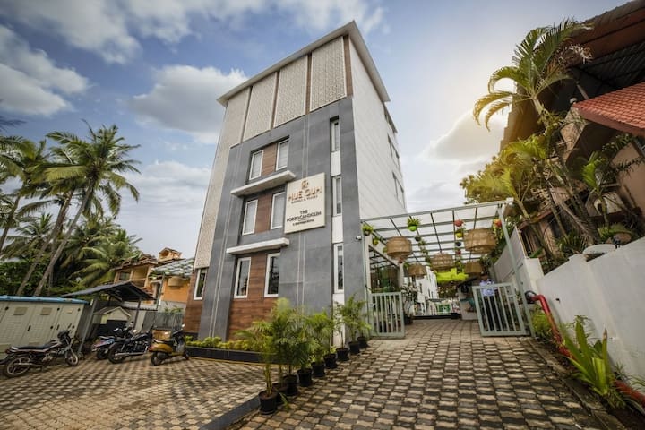 HUE GUH THE Porto Candolim