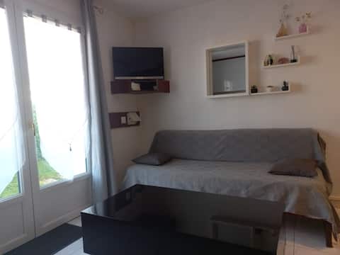 Top performing Airbnb: t.2 all on foot, 4-5 people in Arzon