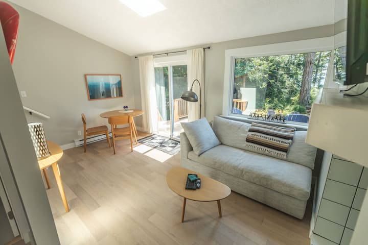 King Creek Cottage - Vancouver Island