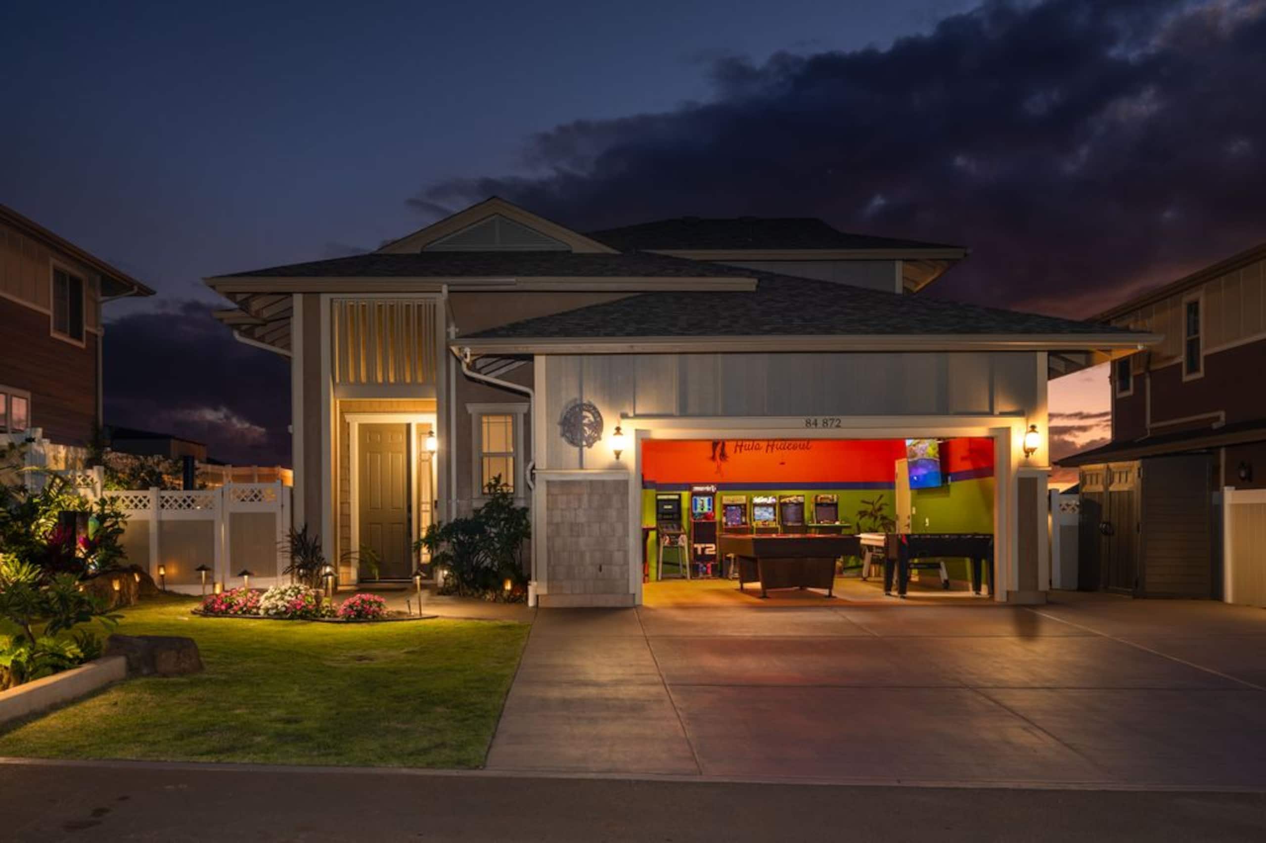 Home in Waianae · ★5.0 · 7 bedrooms · 9 beds · 6 baths - Image 558