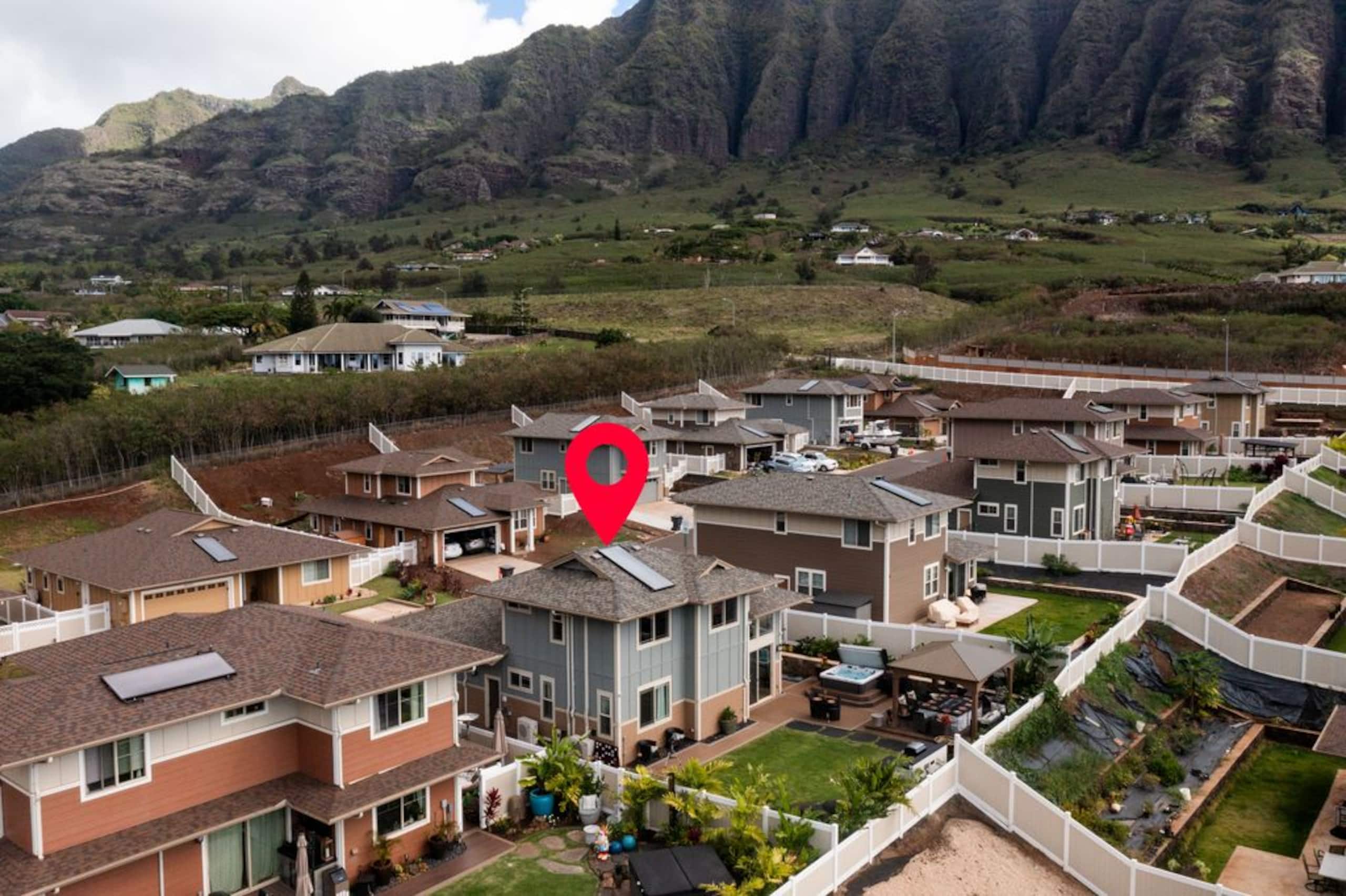 Home in Waianae · ★5.0 · 7 bedrooms · 9 beds · 6 baths - Image 496