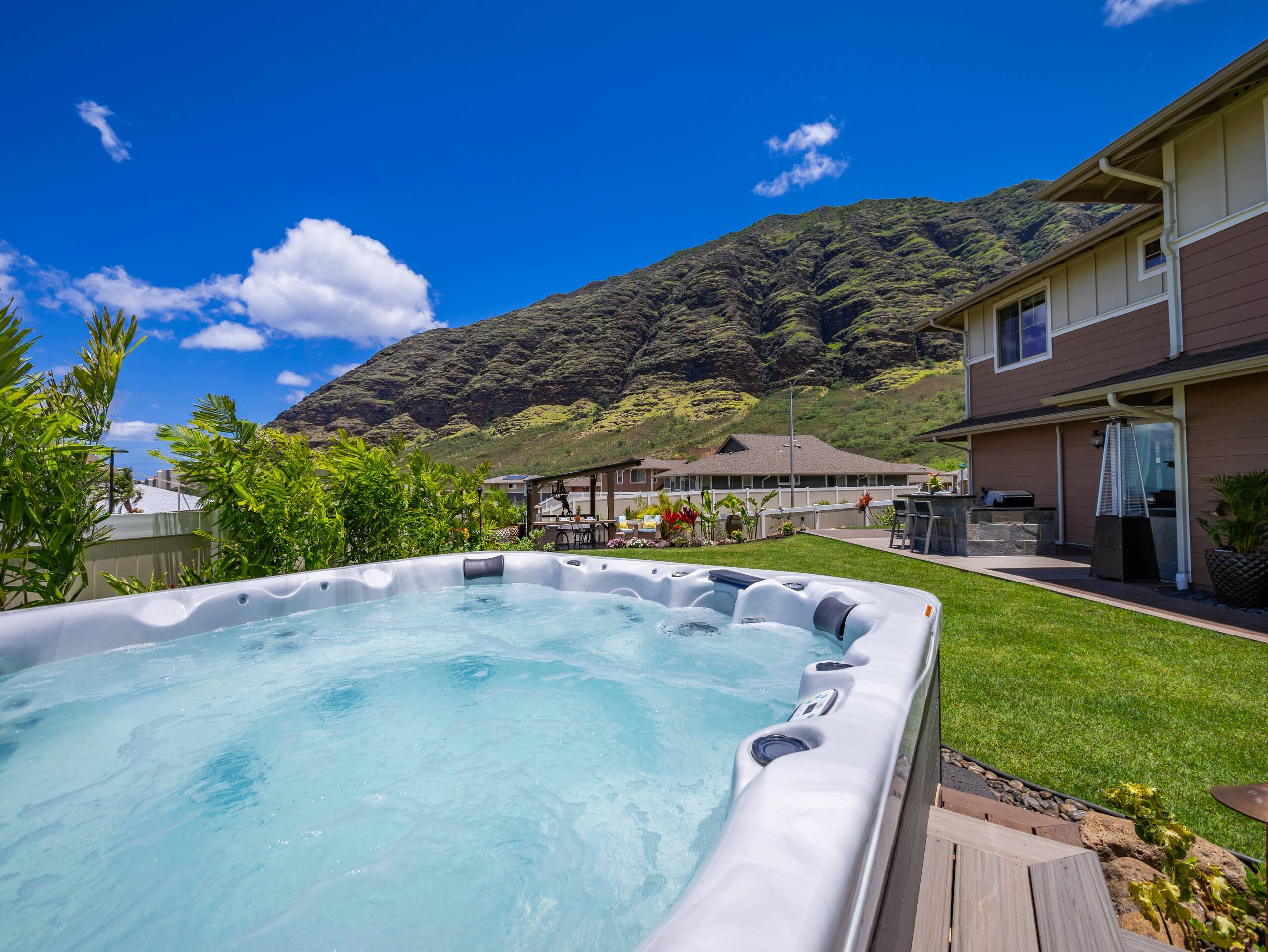 Home in Waianae · ★5.0 · 7 bedrooms · 9 beds · 6 baths - Image 527