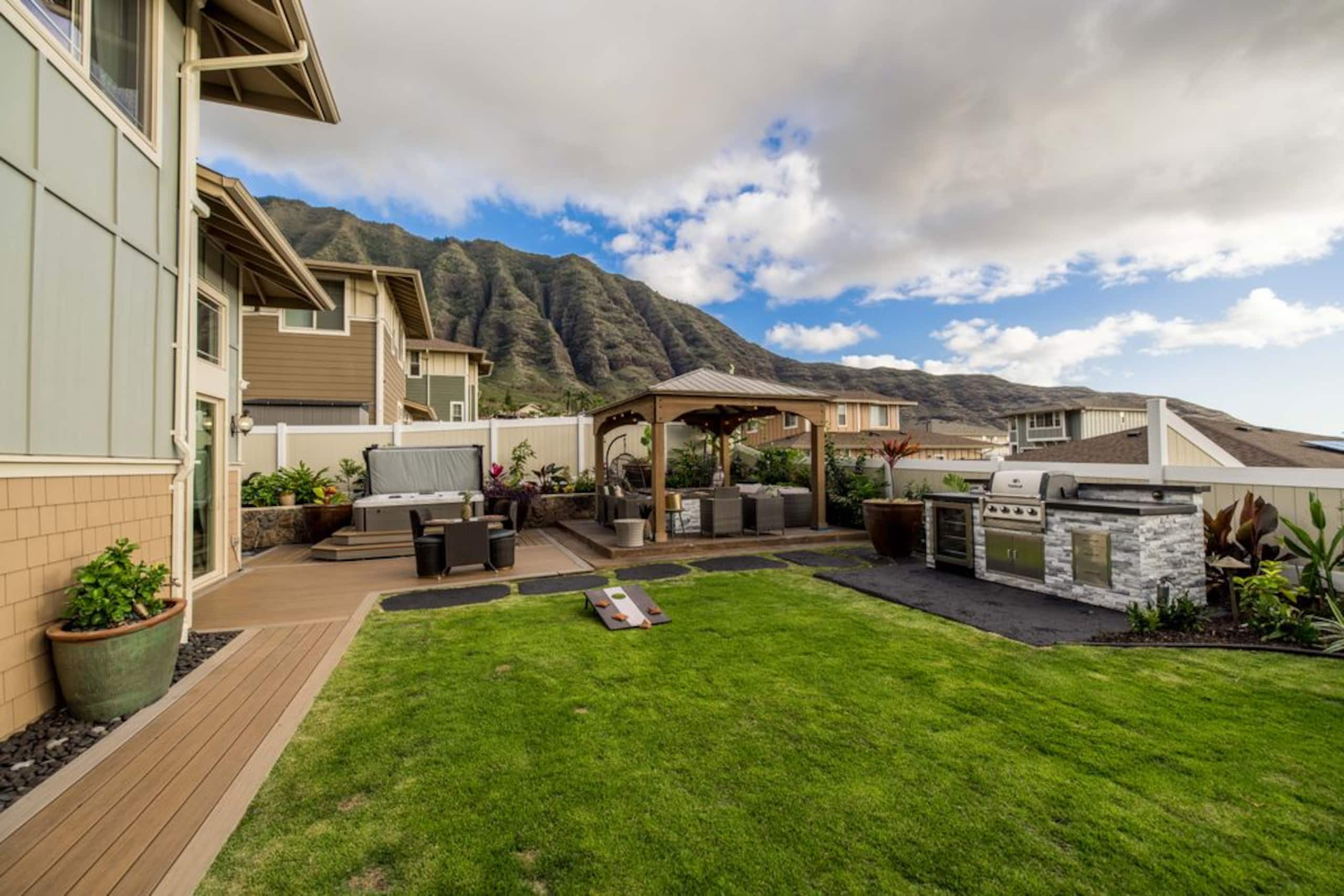 Home in Waianae · ★5.0 · 7 bedrooms · 9 beds · 6 baths - Image 398