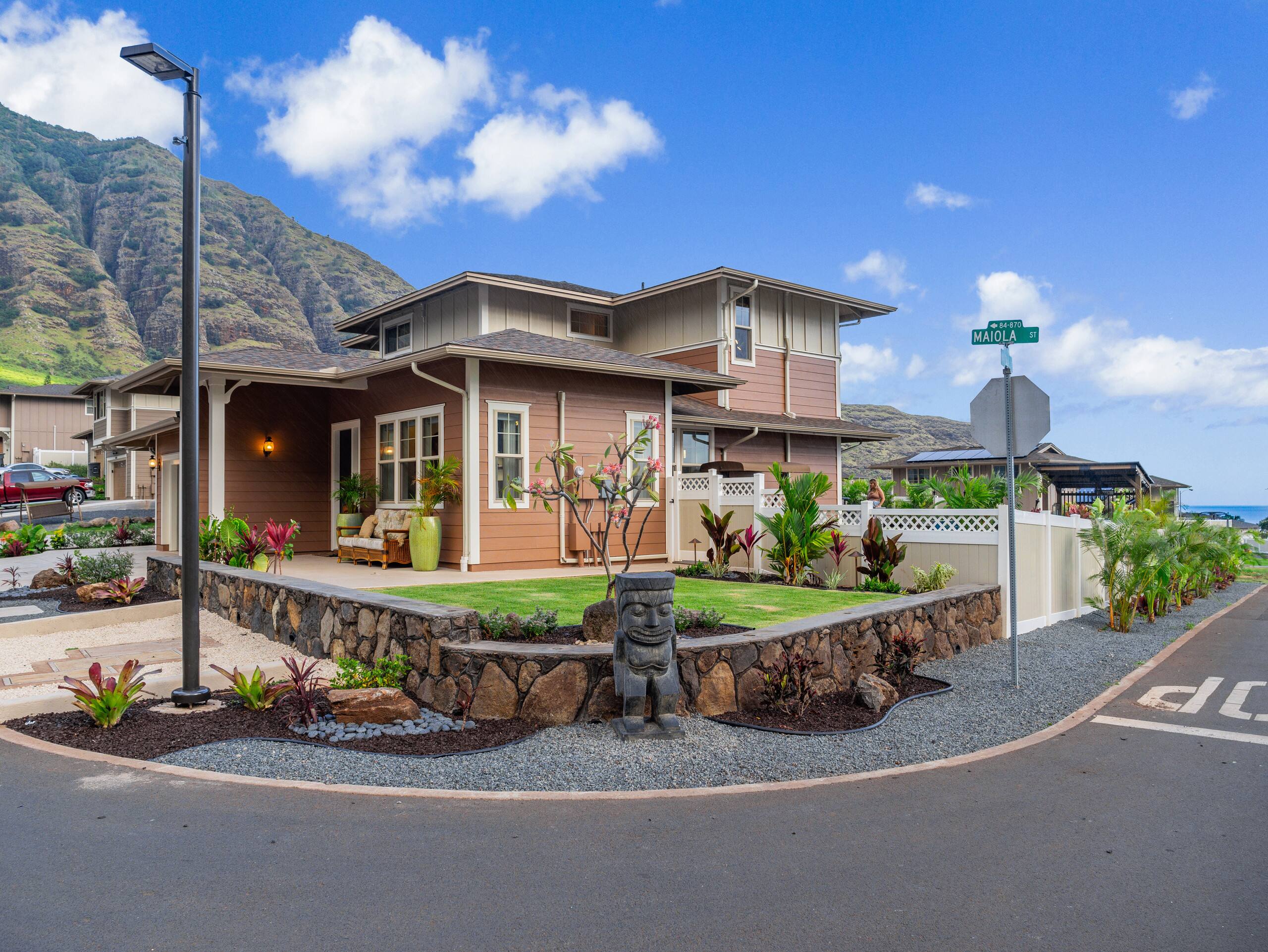 Home in Waianae · ★5.0 · 7 bedrooms · 9 beds · 6 baths - Image 421