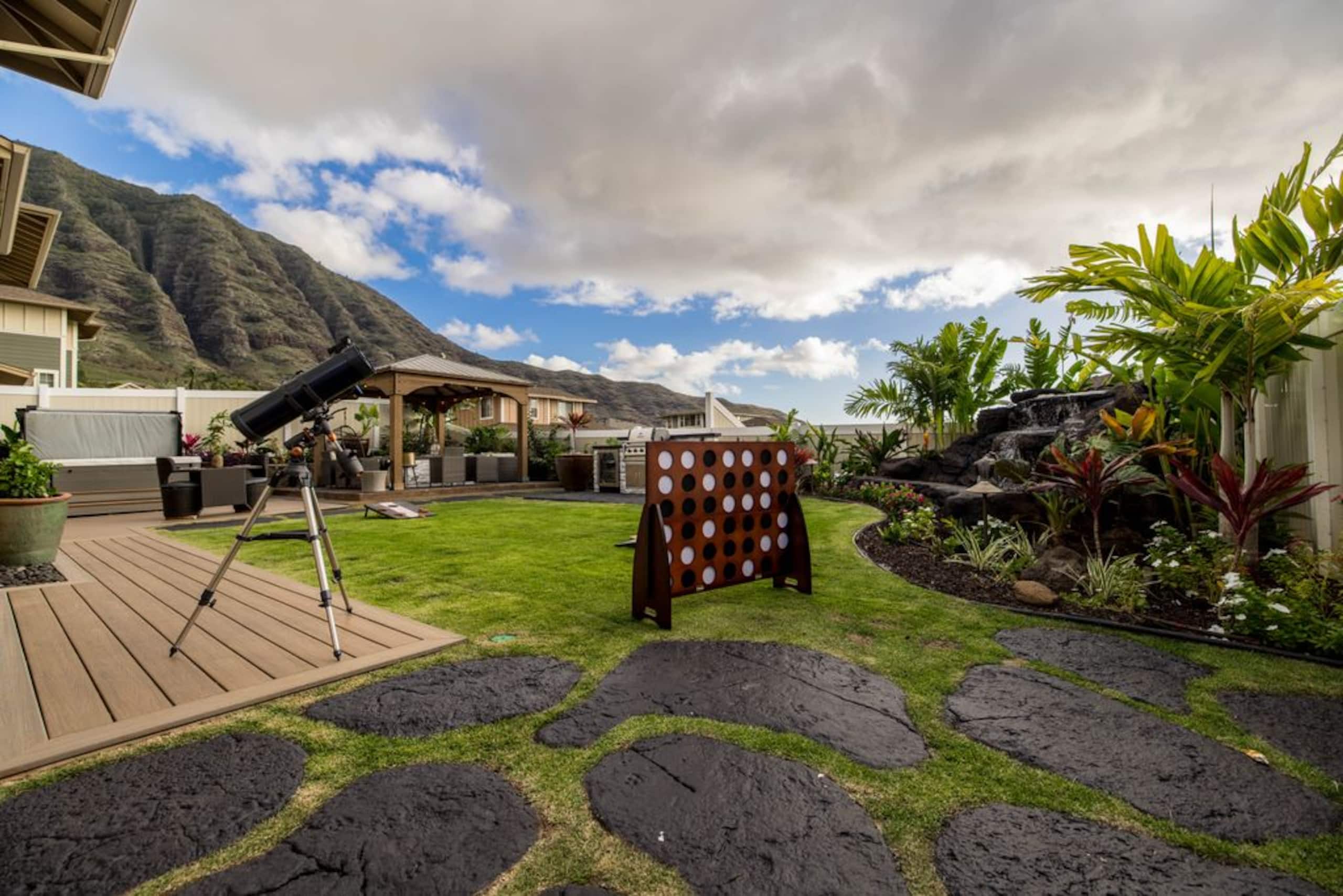 Home in Waianae · ★5.0 · 7 bedrooms · 9 beds · 6 baths - Image 396