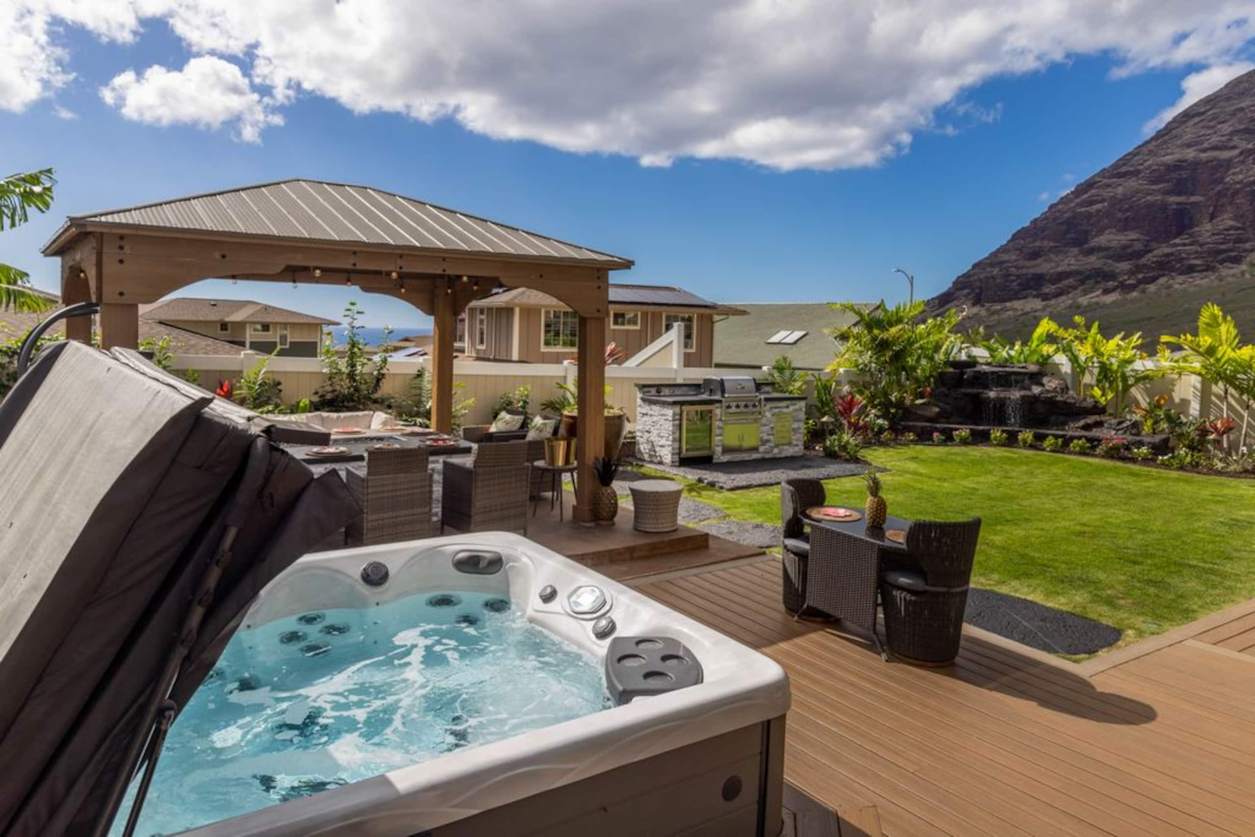 Home in Waianae · ★5.0 · 7 bedrooms · 9 beds · 6 baths - Image 373