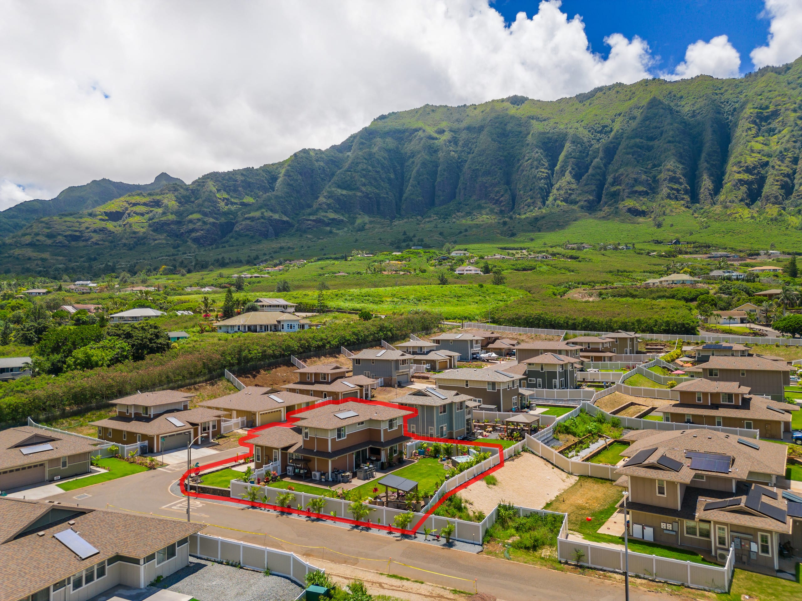Home in Waianae · ★5.0 · 7 bedrooms · 9 beds · 6 baths - Image 367