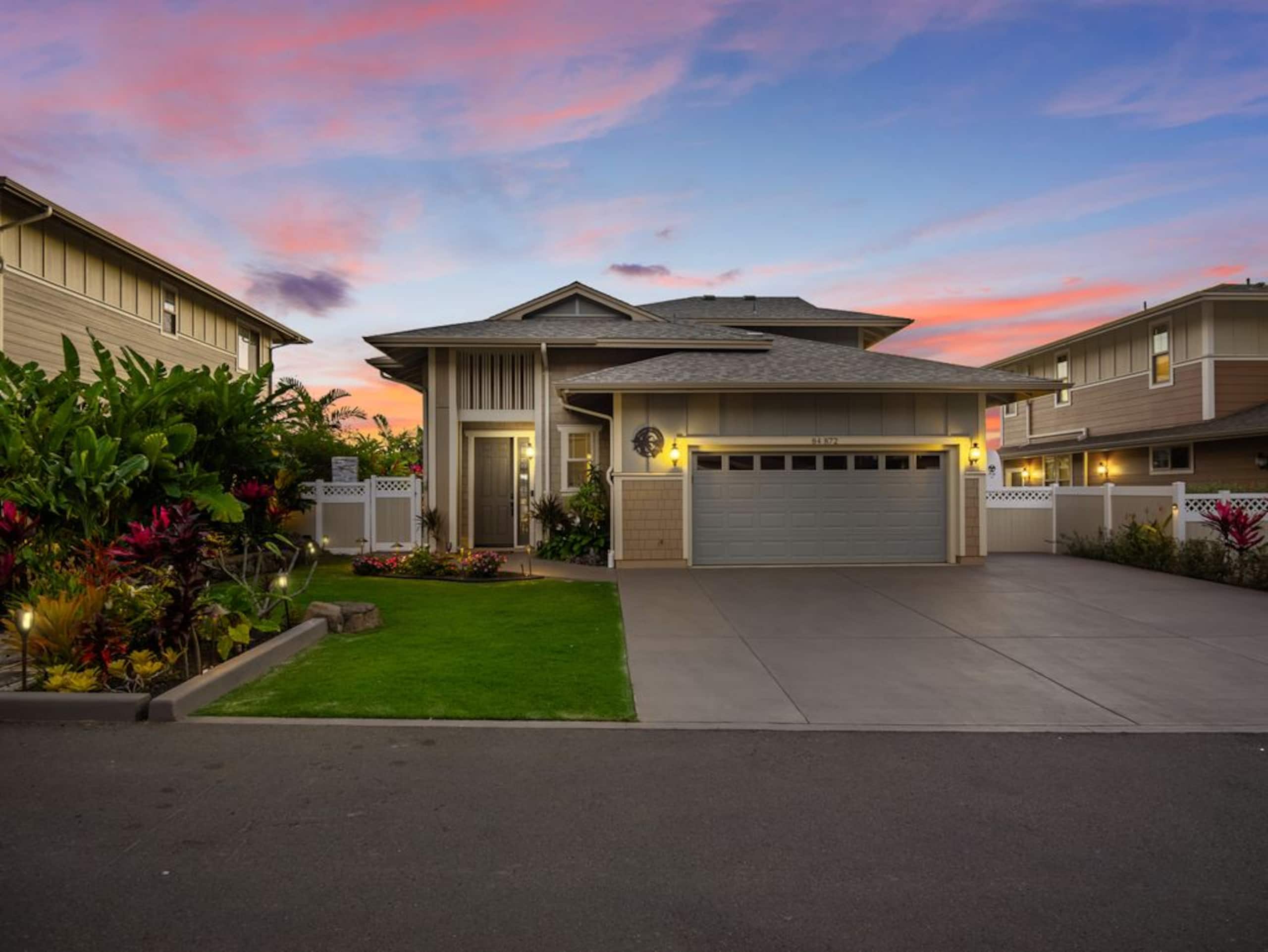 Home in Waianae · ★5.0 · 7 bedrooms · 9 beds · 6 baths - Image 485