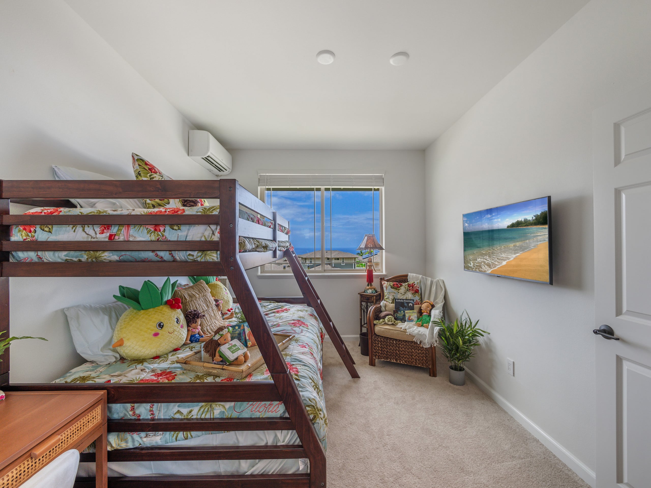 Home in Waianae · ★5.0 · 7 bedrooms · 9 beds · 6 baths - Image 246