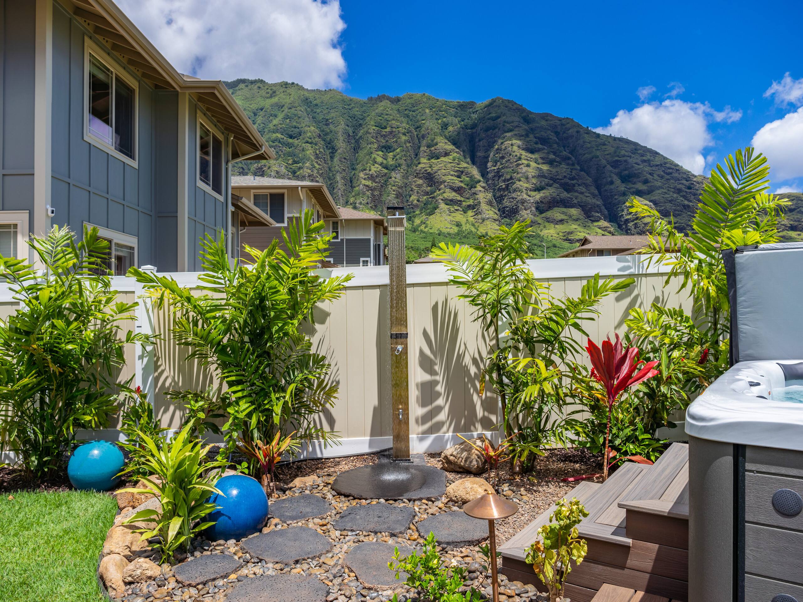 Home in Waianae · ★5.0 · 7 bedrooms · 9 beds · 6 baths - Image 534