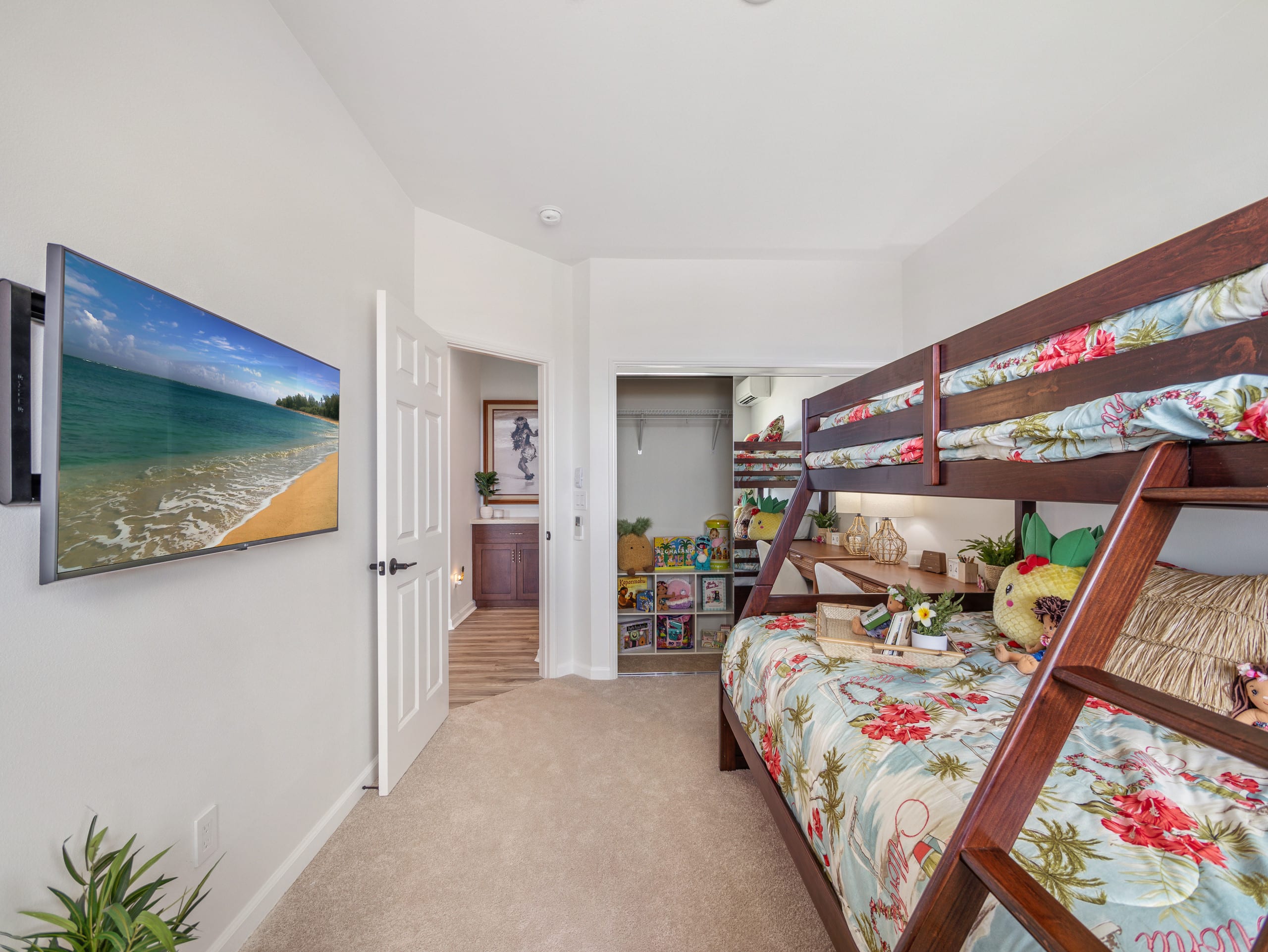 Home in Waianae · ★5.0 · 7 bedrooms · 9 beds · 6 baths - Image 248
