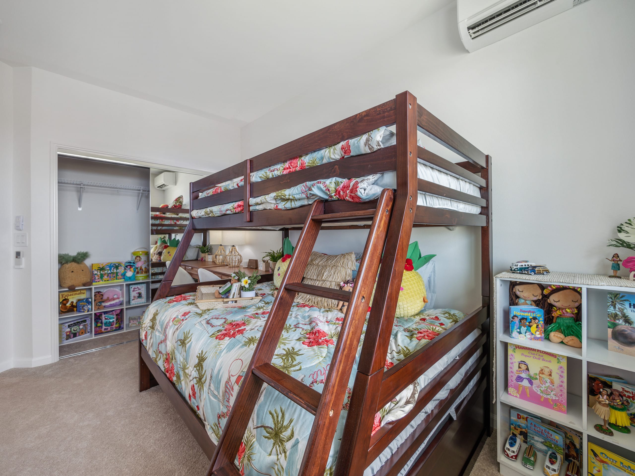 Home in Waianae · ★5.0 · 7 bedrooms · 9 beds · 6 baths - Image 247