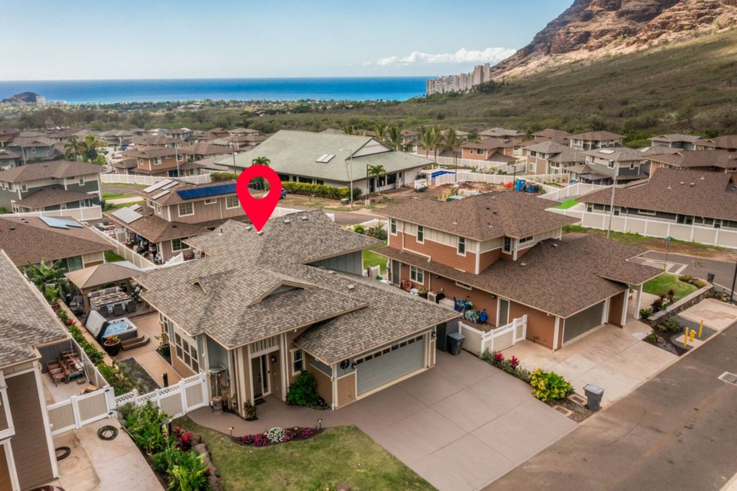Home in Waianae · ★5.0 · 7 bedrooms · 9 beds · 6 baths - Image 498