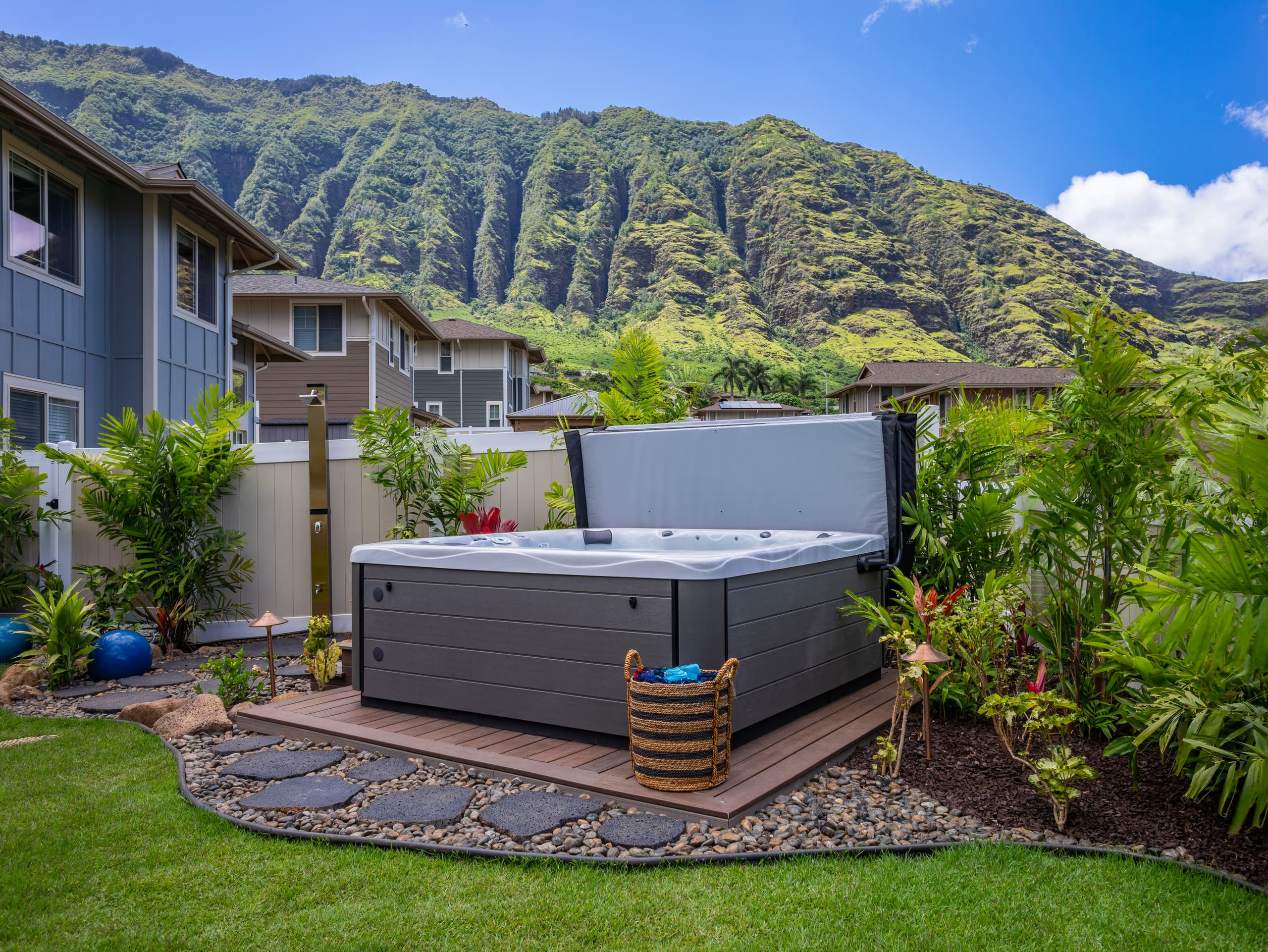 Home in Waianae · ★5.0 · 7 bedrooms · 9 beds · 6 baths - Image 346