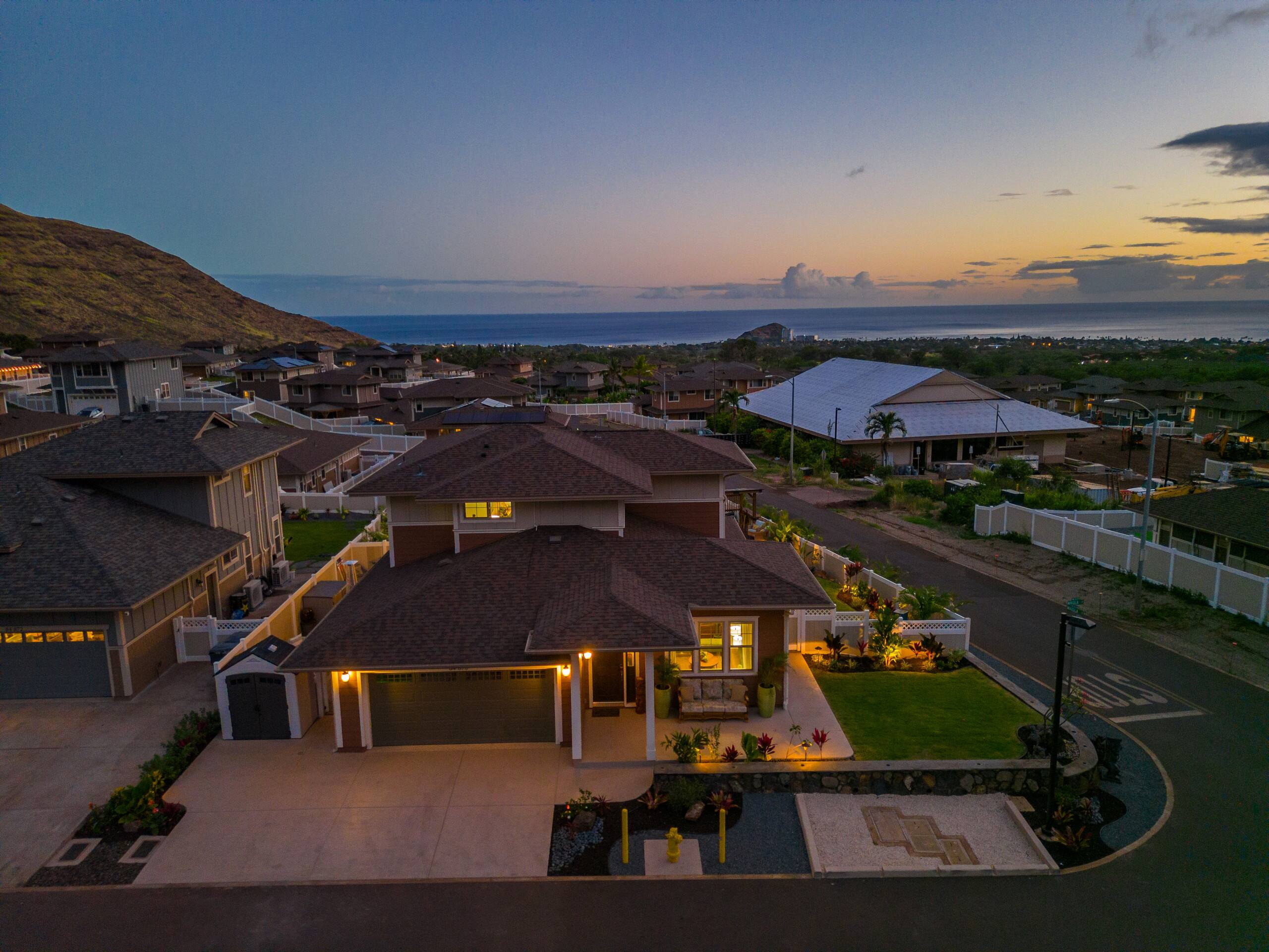 Home in Waianae · ★5.0 · 7 bedrooms · 9 beds · 6 baths - Image 458
