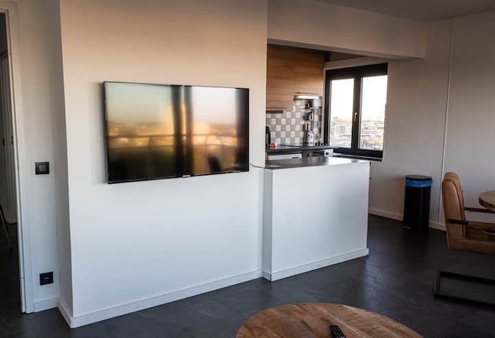 Private Jacuzzi & Free Parking @ Andries Place - Mortsel