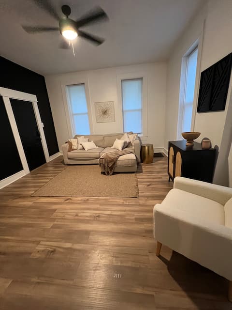 Modern centrally located