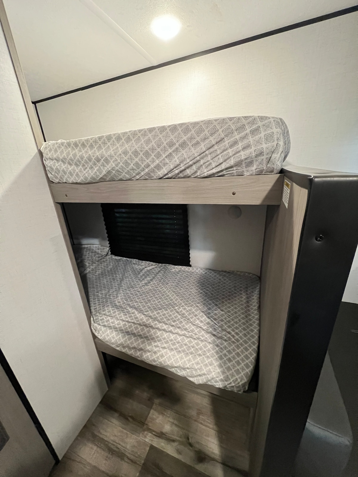 Ambienti i dhomës së gjumit 2