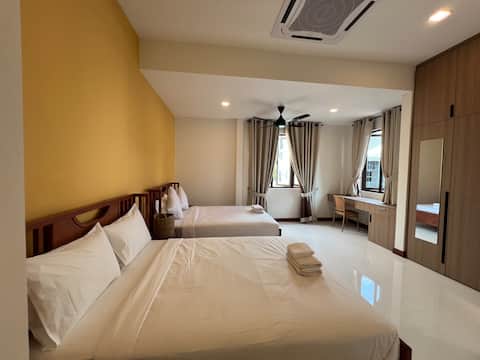 Beach House Waterfront/Pool/Sauna/Hot Jacuzzi/WiFi