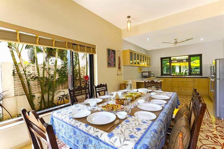 Gather, eat and make memories around the table