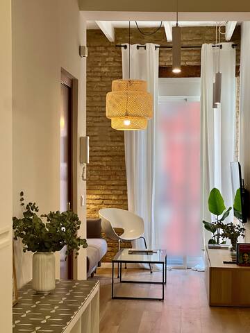 Charming accommodation in Ruzafa gallery image 2
