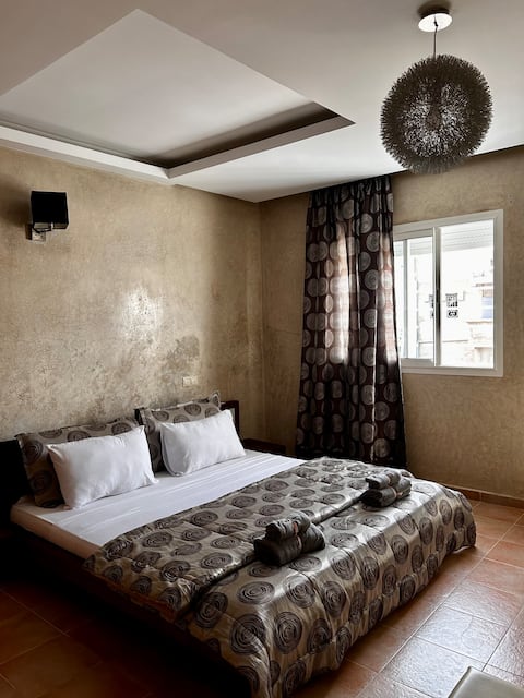 4-bedroom Family Villa • Parking • 5 min to beach