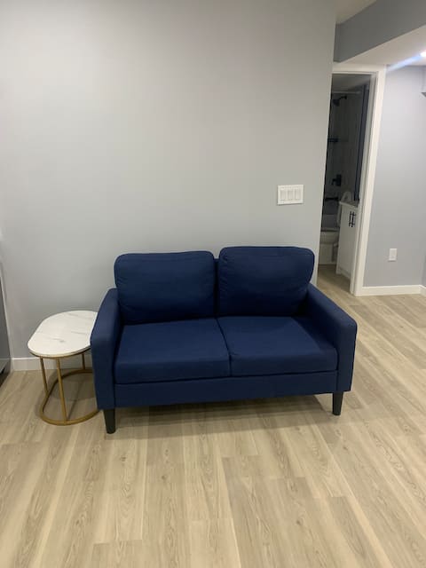Successful Airbnb property: Modern 1BR Entire Suite Near Airport in Carrington