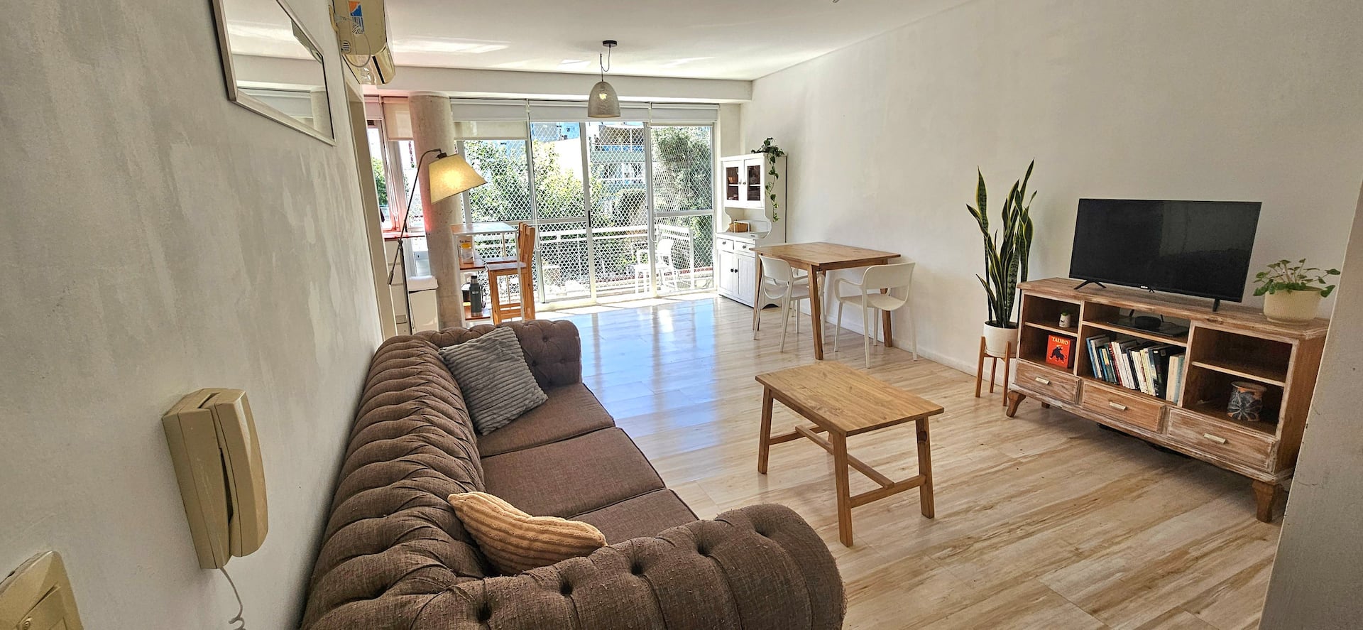 Entire apartment in P. Hollywood