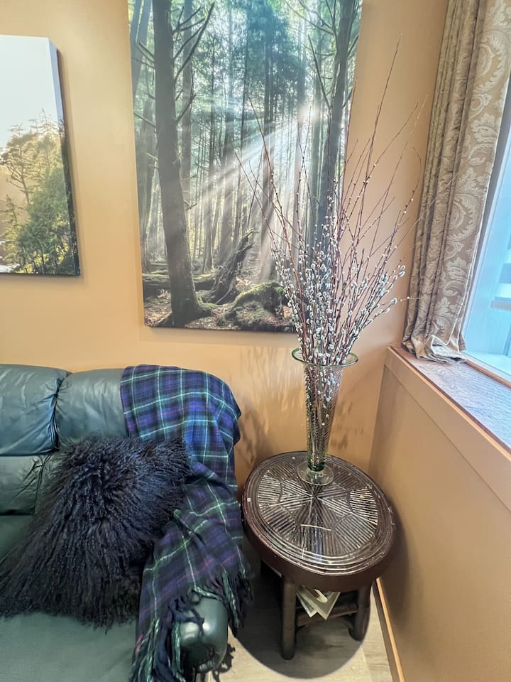 Saltair Station: 1br Club Car Apartment - Ladysmith, Canadá