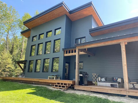 Sandy Pines in Callander