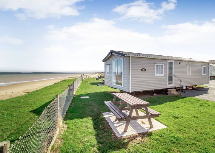 Castaways Oyster 8 Sea View (Pet) - Norfolk
