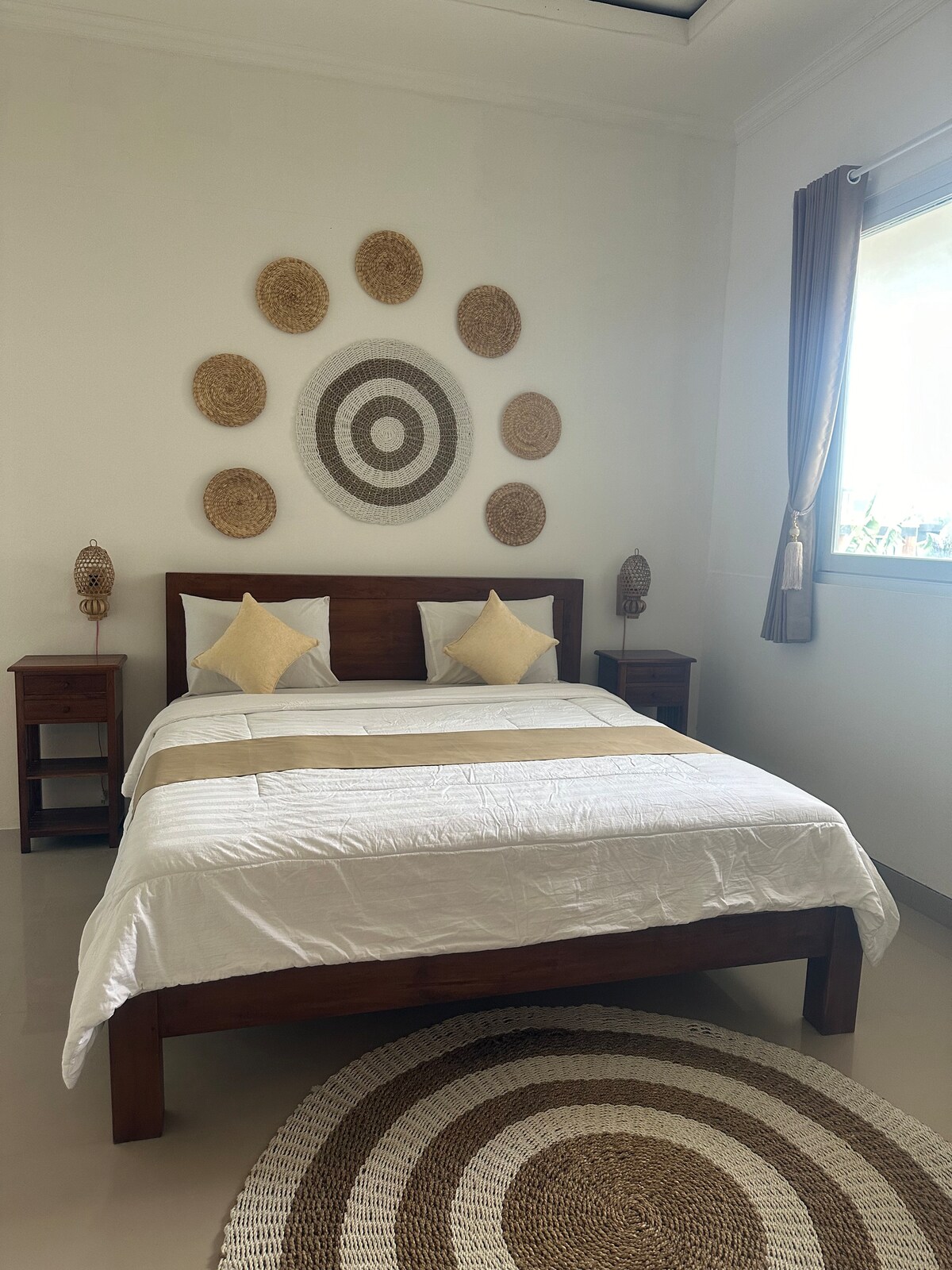 ห้องนอนกว้างขวางและใกล้ชายหาดวิวทุ่งนา 