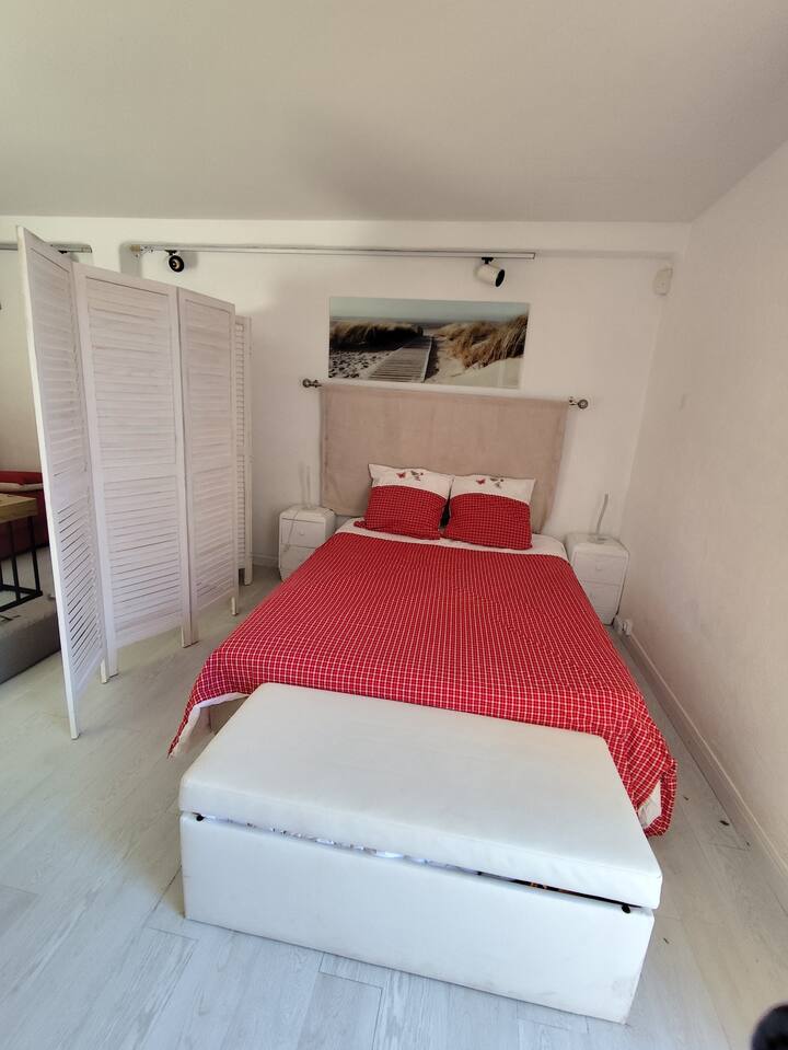 Bedroom area
