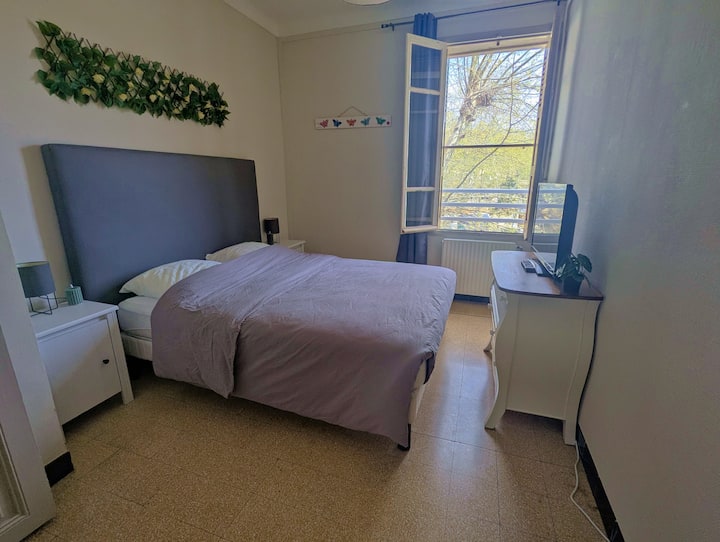 Chambre Parentale avec lit double 160 x 200 cm