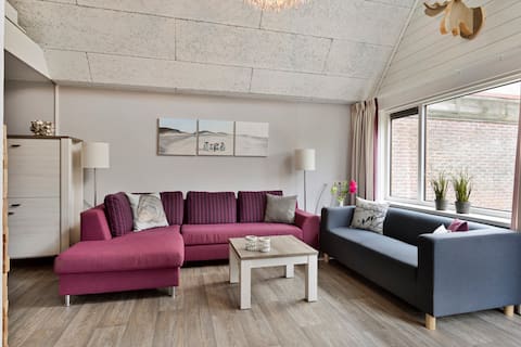 Comfortable-quiet 4-person apartment-Veere