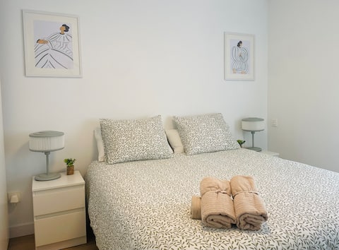 Modern and cozy in the Cathedral