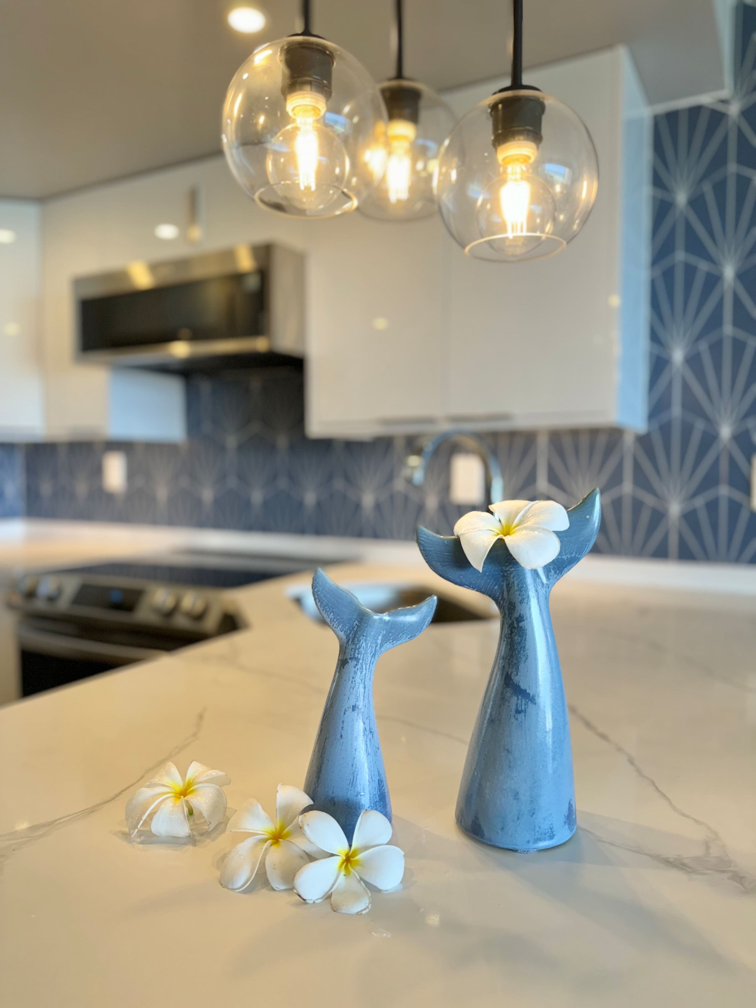 Condo in Honolulu · ★4.97 · 1 bedroom · 2 beds · 1 private bath - Image 37