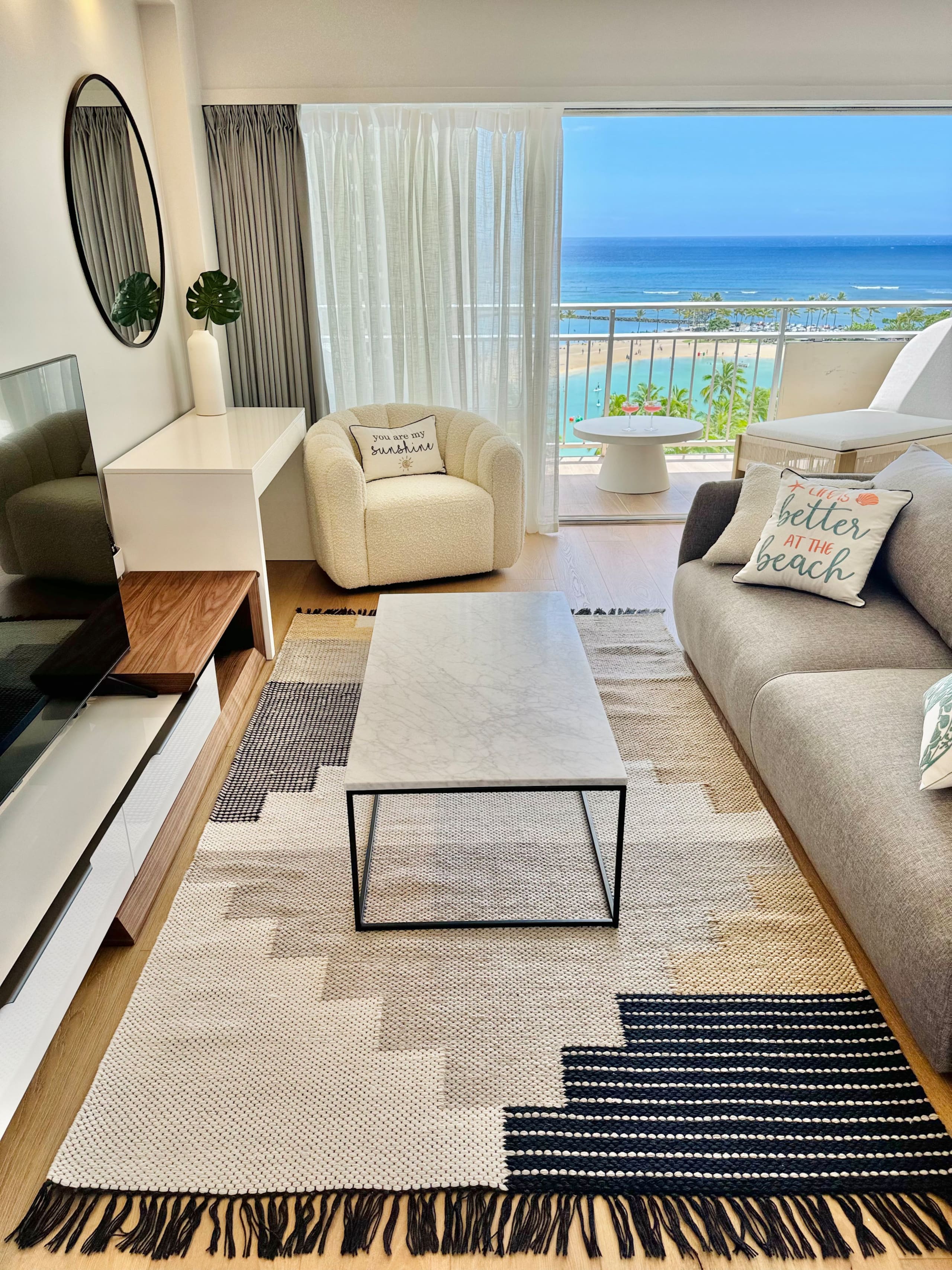 Condo in Honolulu · ★4.97 · 1 bedroom · 2 beds · 1 private bath - Image 9