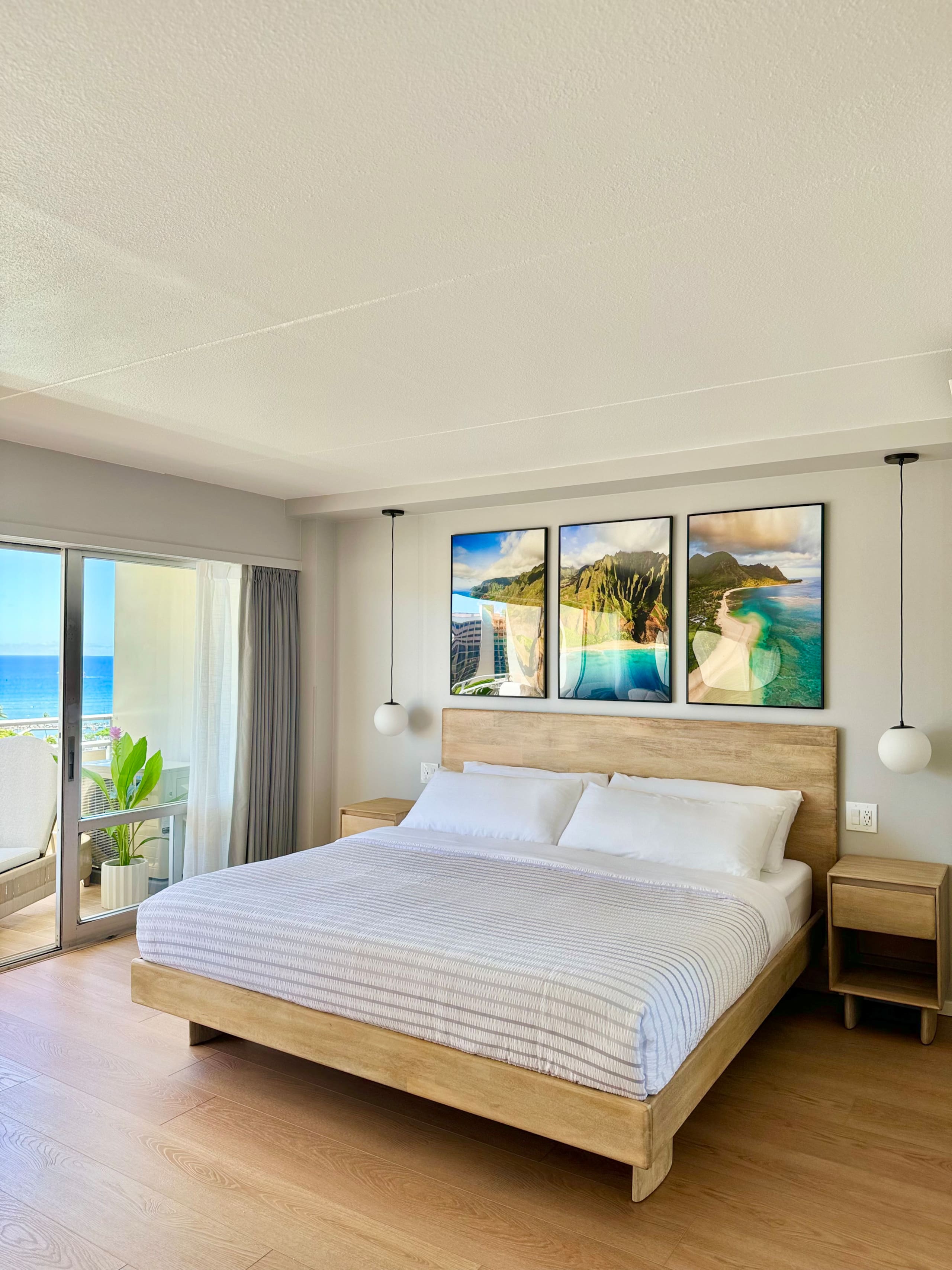 Condo in Honolulu · ★4.97 · 1 bedroom · 2 beds · 1 private bath - Image 8