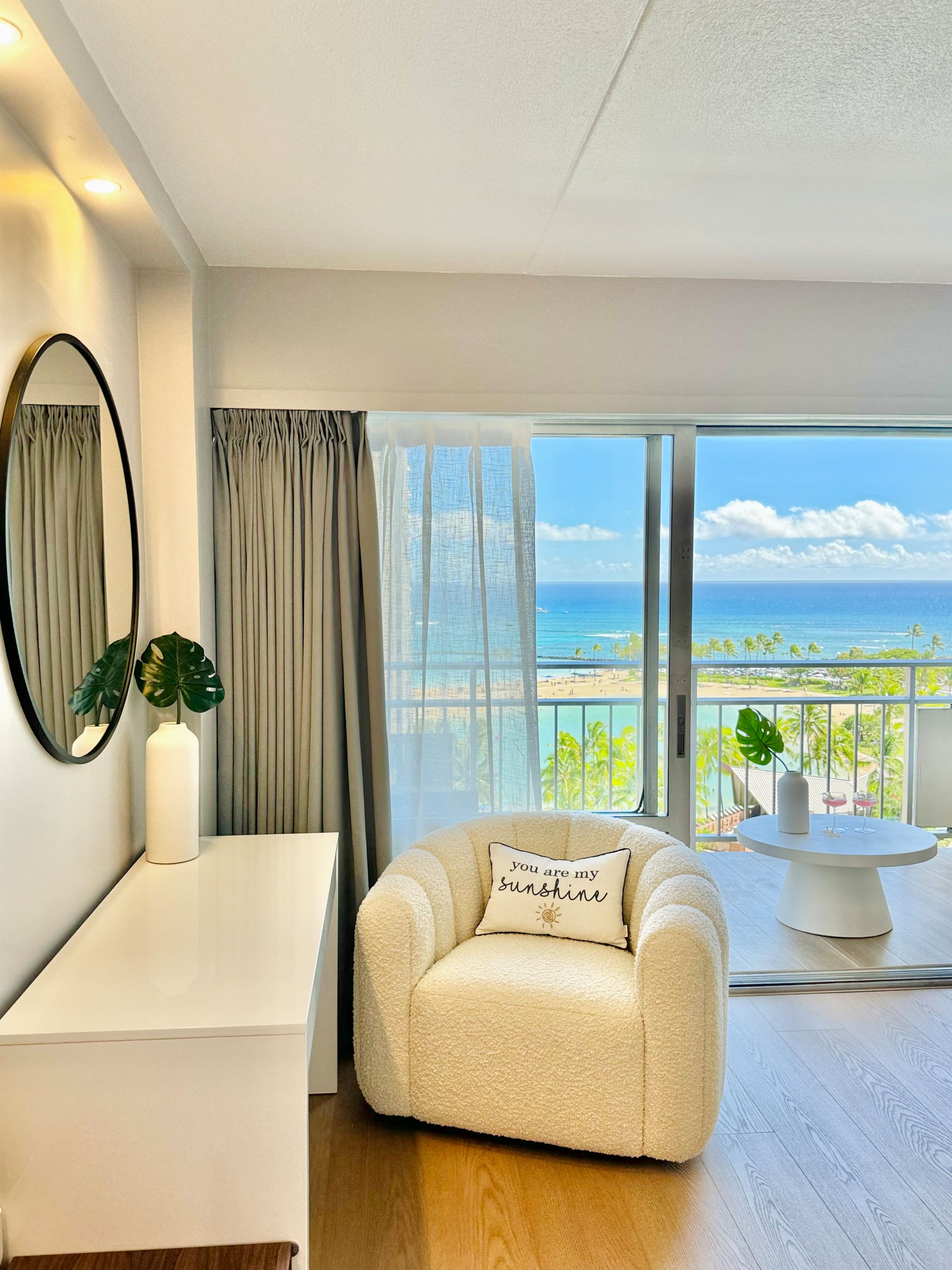 Condo in Honolulu · ★4.97 · 1 bedroom · 2 beds · 1 private bath - Image 10