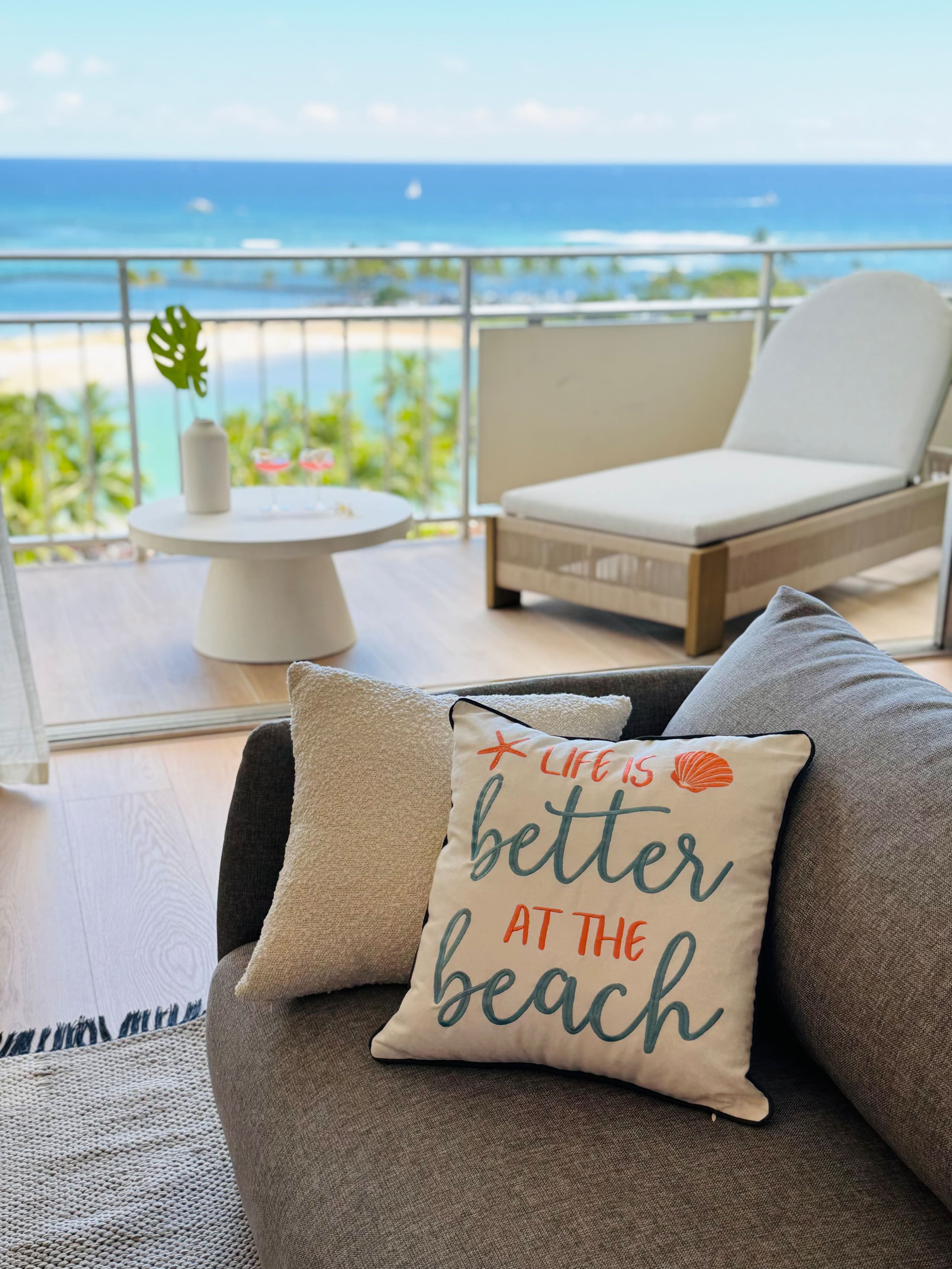 Condo in Honolulu · ★4.97 · 1 bedroom · 2 beds · 1 private bath - Image 11
