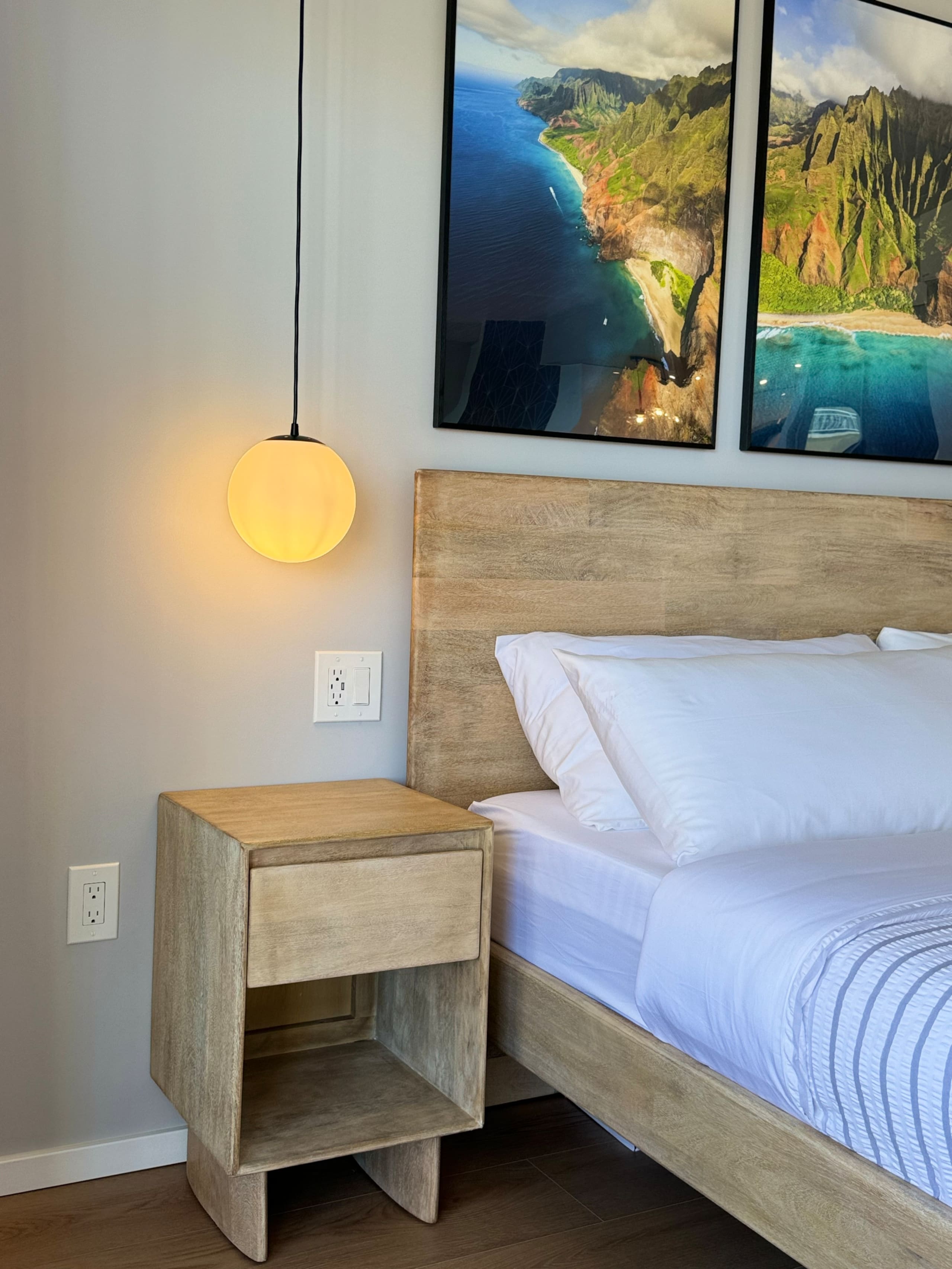 Condo in Honolulu · ★4.97 · 1 bedroom · 2 beds · 1 private bath - Image 19