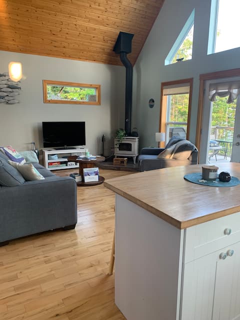 Top performing Airbnb: Tata Bay Getaway in Cumberland, Subd. D