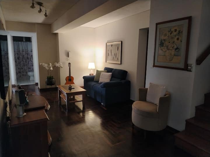 يقع في الطابق الأول.