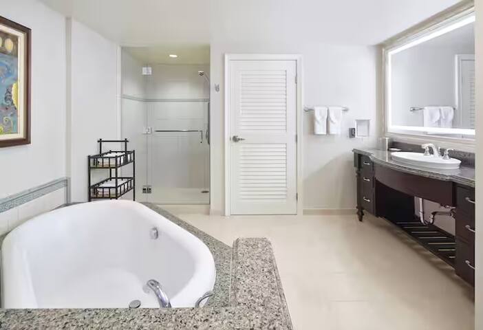 Heaven With resort fees included gallery image 4