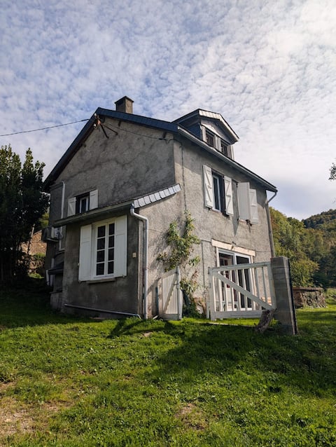 Mountain home with very nice view